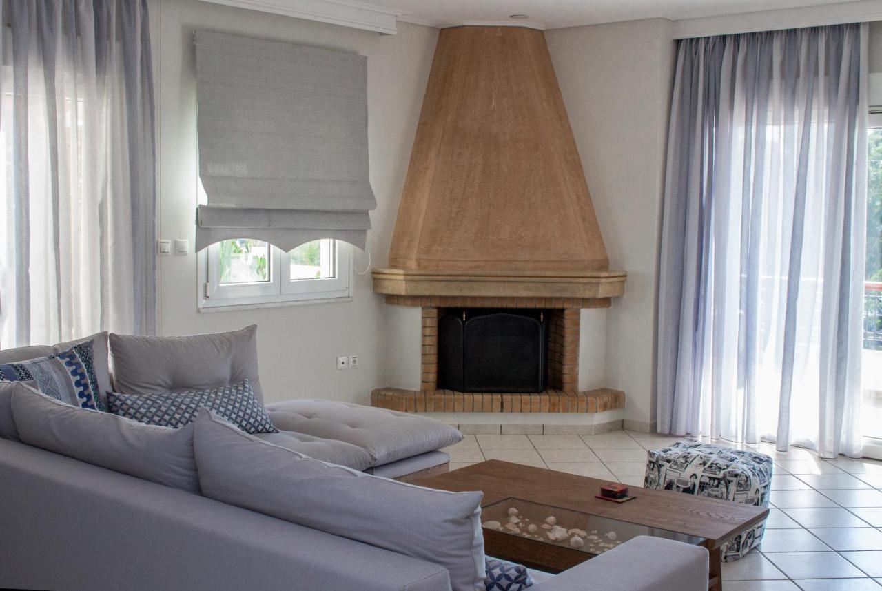 Luxury Seaview Apartment By The Sea Saronida Exterior foto