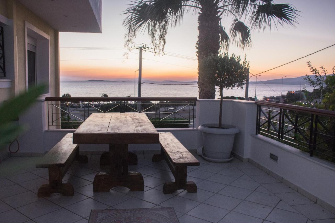 Luxury Seaview Apartment By The Sea Saronida Exterior foto